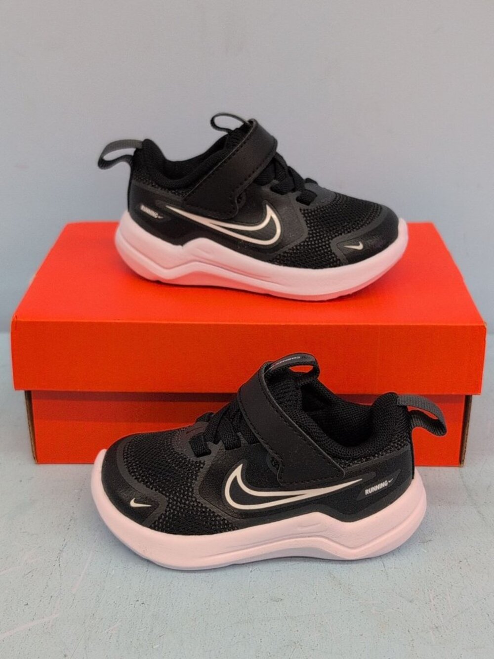 Nike Cosmic Runner TD Toddler Sneakers US 4C Black & White HM4401-003